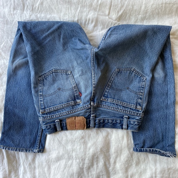 Vintage Authentic Levi’s Jeans - Picture 4 of 13